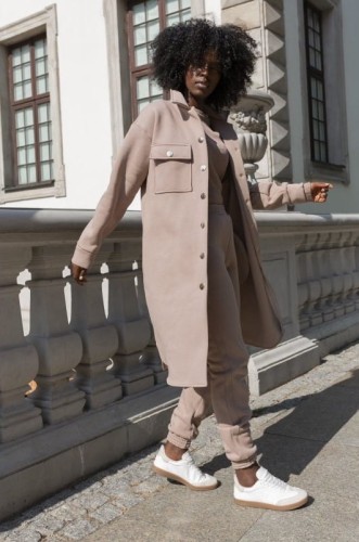 dres-trzyczesciowy-z-dluga-katana-bezowy- 5.jpg
