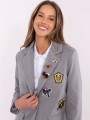 Szara marynarka damska z ozdobnymi naszywkami 4.jpg
