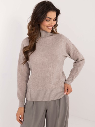 Bezowy sweter damski we wzory z polgolfem 1.jpg