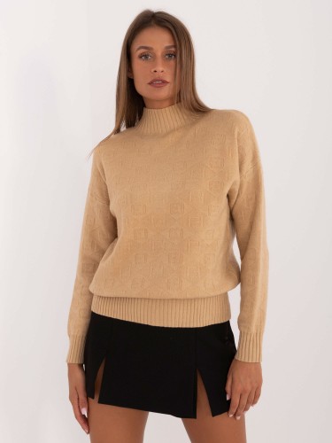 Jasnocamelowy sweter damski we wzory z polgolfem 1.jpg