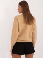 Jasnocamelowy sweter damski we wzory z polgolfem 2.jpg
