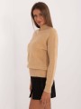 Jasnocamelowy sweter damski we wzory z polgolfem 3.jpg