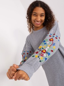 Casualowa sukienka w kolorze szarym z kwietnym haftem 