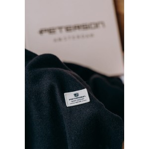 Elegancki czarny szal damski na jesień i zimę