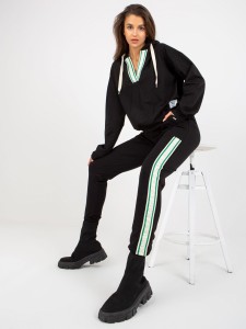 Czarny komplet dresowy z aplikacją