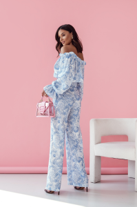 Lniany komplet z bluzką hiszpanką w niebieski wzór