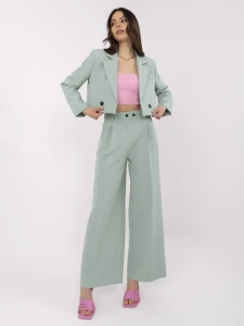 Pistacjowy garnitur damski z krótką marynarką