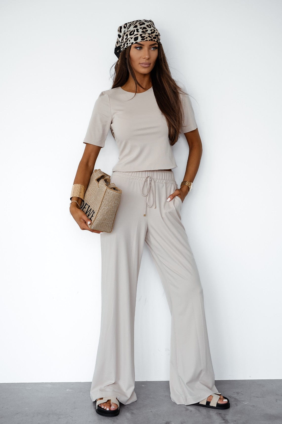 Jak dobrać komplet dresowy do sylwetki? Praktyczny poradnik dla kobiet